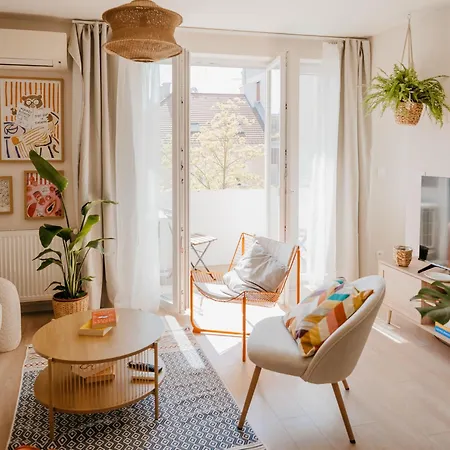 Apartment Old Town With Balcony