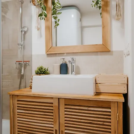 Old Town With Balcony Apartament